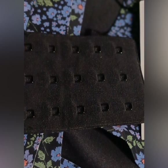 Knix Catalyst Sports Bra - size 7 - Picture 5 of 9